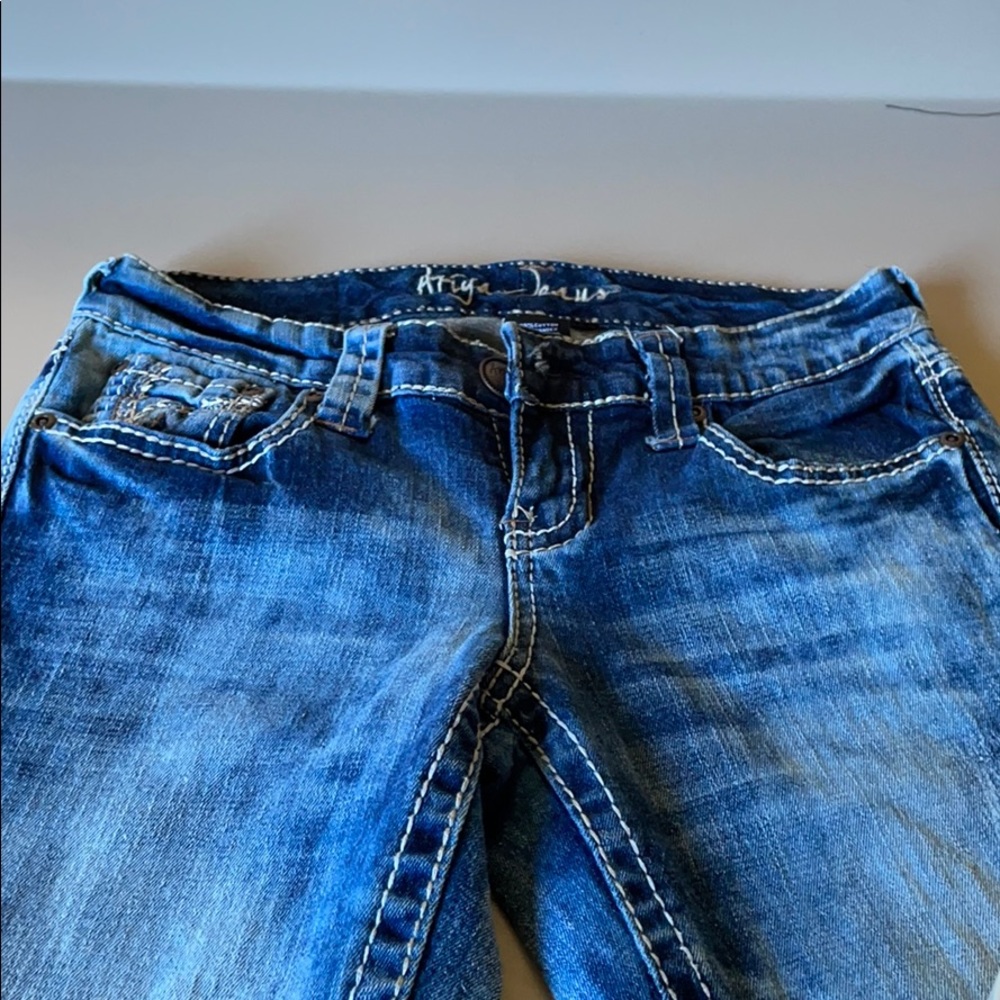 Ariya Jeans